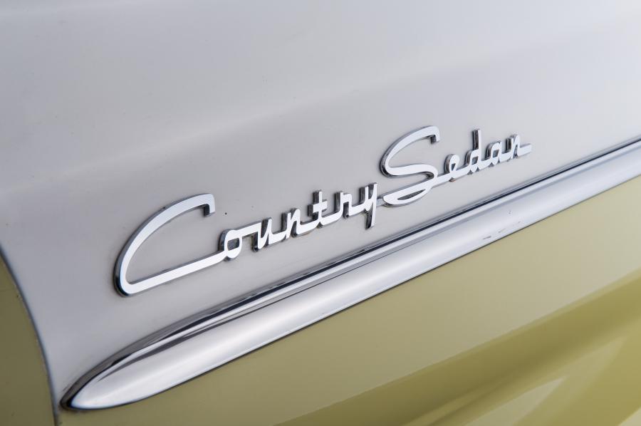  Ford 6-Passenger Country Sedan 1957 года  (фото 4 из 9)